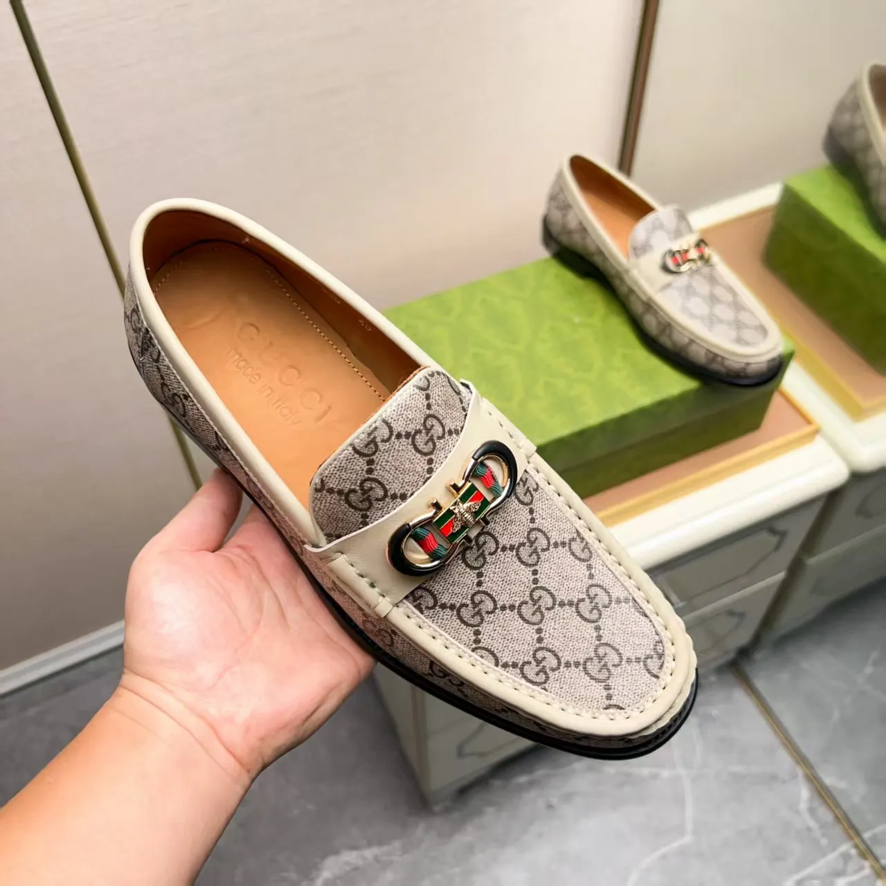 Men's men's shoes 💰460 🆘【GUCCI】Gucci ·🐂里· Hot-selling pea shoes top brand luxury, top quality, the latest fashion pea shoes.. The upper is made of original first-layer cowhide. (Full first-layer water-dyed 🐂 leather·inner). The original stylish and stylish soft rubber wear-resistant and non-slip outsole is light and comfortable on the foot, available in 3 colors! Matching code: 38-44 (customized at 45.46.47)